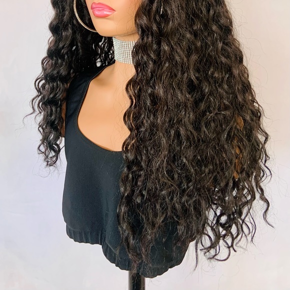 Gorgeous 13x4 Lace Front Black Synthetic Wig with Braided Side Part - Picture 5 of 12